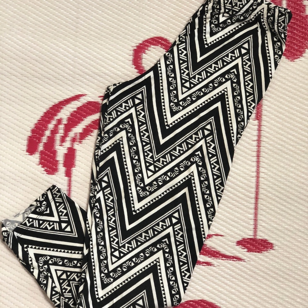 Black and white stripe Aztec leggings